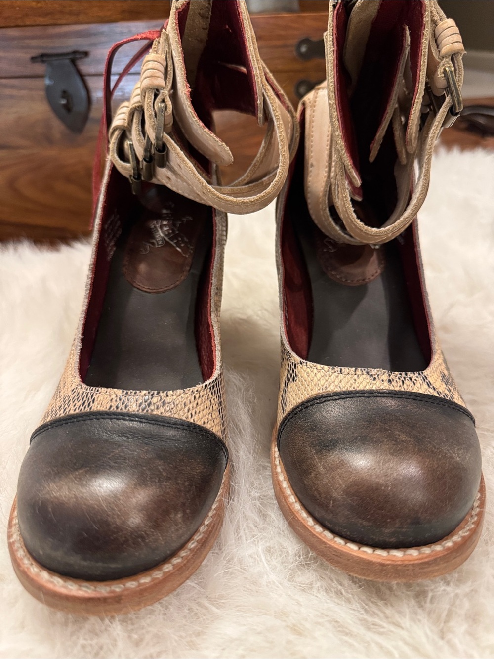 Freebird Women's Snake-Print Block Heel Ankle-Strap Booties Size 7 pre-owned - Picture 4 of 9